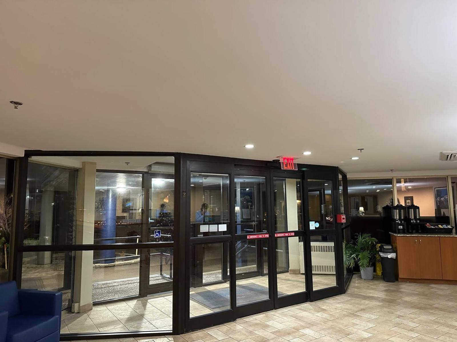 Charlottetown Inn & Conference Centre Екстериор снимка