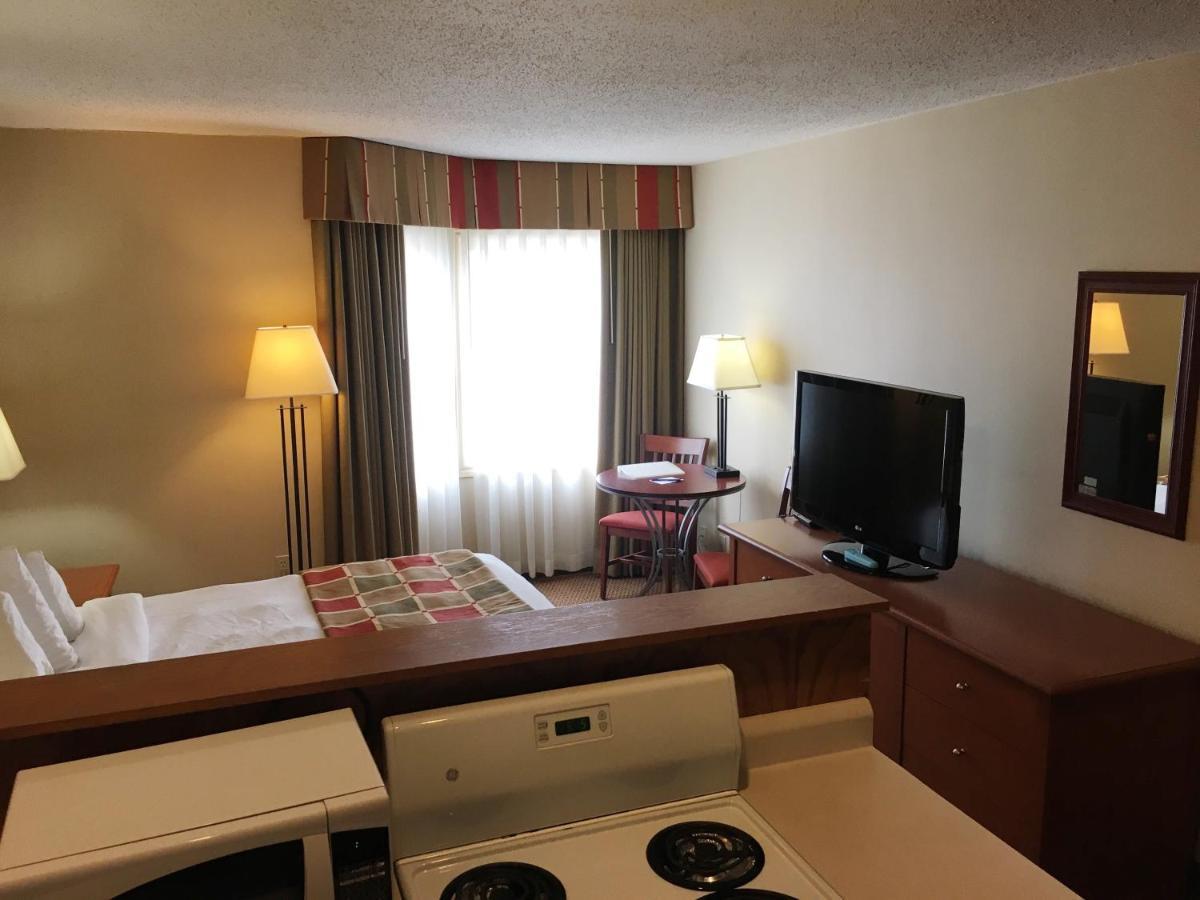 Charlottetown Inn & Conference Centre Екстериор снимка